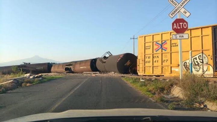 Se descarrila tren con material inflamable en Tlaxcala; piden evitar la zona