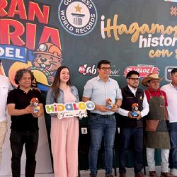 Construirán una réplica del Reloj con tacos y buscarán récord bailando "Payaso de Rodeo", en Pachuca