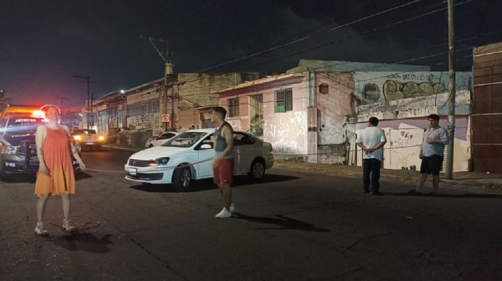 Vecinos bloquean avenida Díaz Mirón de Veracruz puerto por 3 días sin luz tras mega-apagón