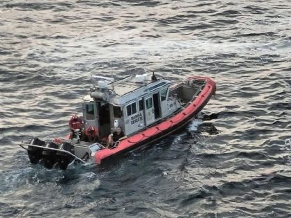 Mar de fondo cobra 3 víctimas en Acapulco; 2 turistas chinos y uno mexicano ignoran alertas