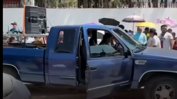 Camioneta choca contra puesto de paletas y deja un herido durante viacrucis en Pachuca