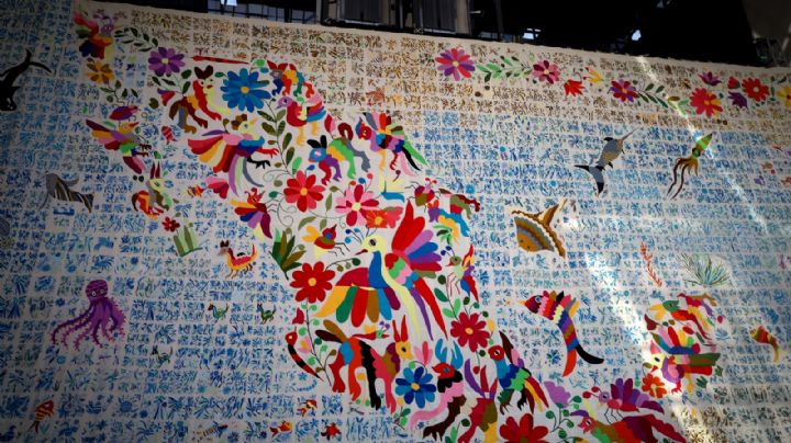 Más de mil artesanos de Tenango de Doria exhiben mural textil en CDMX