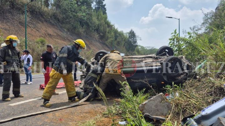 Muere conductor tras accidente en el libramiento de Coatepec, hoy 4 de abril