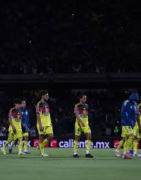 Foto descriptiva de: Exjugador del América rompe el silencio sobre cobros para debutar en la Liga MX