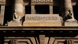 Foto que representa a Grupos financieros recortan proyección del PIB; Banxico lo ubica en 1.1%
