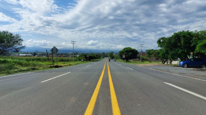 Narcos cobran a traileros por circular en carreteras federales de Guanajuato