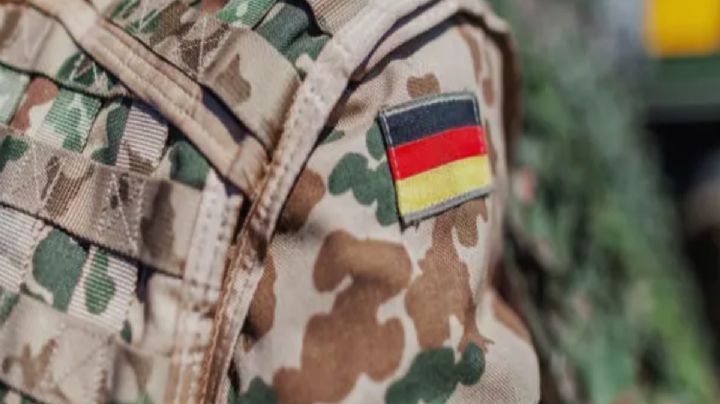 ¿Por qué los hombres en Alemania deberán pedir permiso para salir del país por más de tres meses?