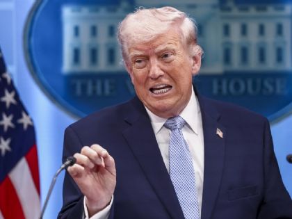 Trump dice que todo Irán "puede ser aniquilado en una noche"
