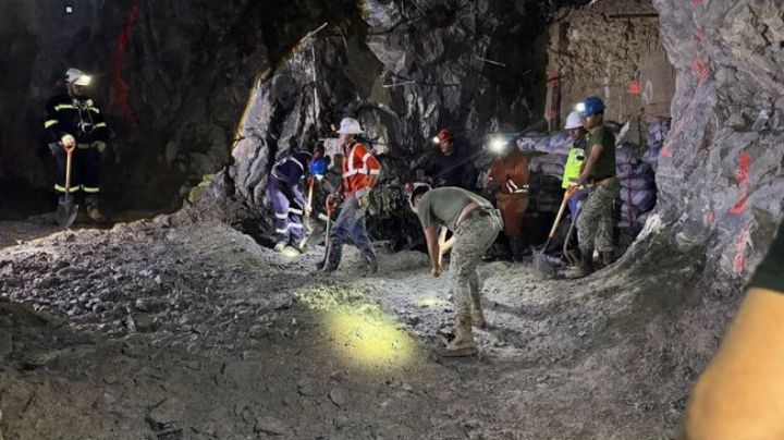 Intensifican bombeo y retiro de sedimentos en mina Santa Fe para rescate