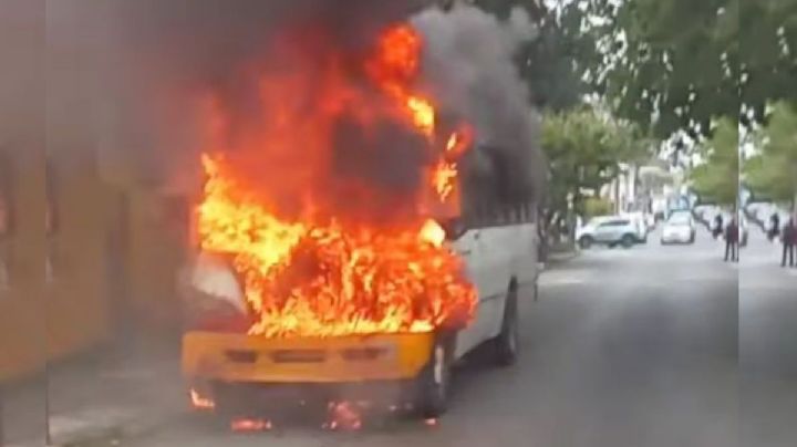 Camión Norte Sur se quema cuando trasladaba a pasajeros en Veracruz
