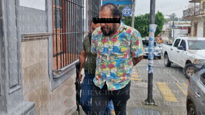 Detienen a Omar “N”, director del periódico El Buen Tono de Córdoba