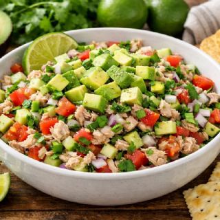 ¿Cómo preparar un ceviche de atún rápido, fácil y barato?