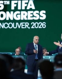 Foto descriptiva de: FIFA: el momento exacto en el que Infantino intenta unir a dirigentes de Palestina e Israel