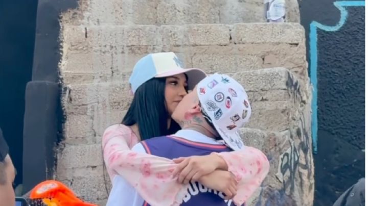 ¿Hay amor? Así reaccionó la novia boxeadora de Santa Fe Klan a sus besos