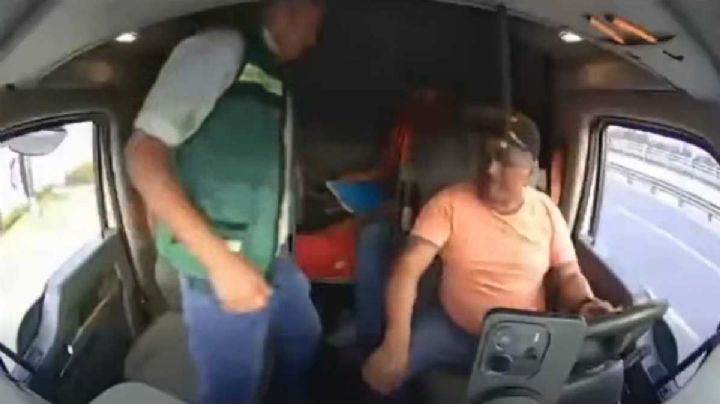 Policía lo detiene afuera de Splash y banda de ladrones aprovechan para robar tráiler