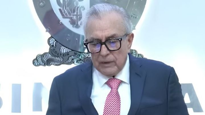 Rocha Moya pide licencia mientras dura investigación en su contra por narcotráfico