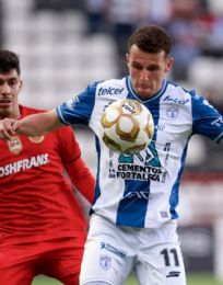 Foto descriptiva de: Pachuca se mete a la semifinal tras eliminar al actual bicampeón