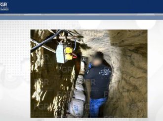FGR asegura huachitúnel conectado a poliducto de Pemex en Santa Catarina, NL