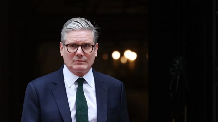 Keir Starmer rechaza dimitir como primer ministro de Reino Unido pese a crisis política