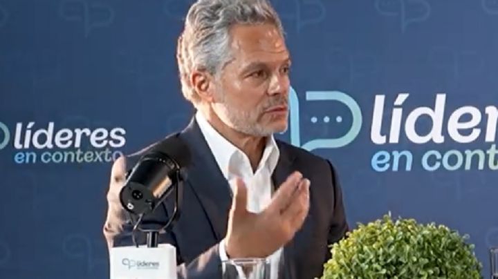 Asiste a conferencia del empresario José Arturo Zapata y apoya a zonas marginadas de León