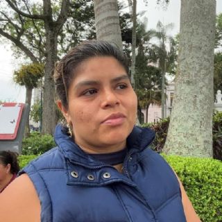 Kenia cerró su fonda debido a bajas ventas; busca empleo en Xalapa para sacar adelante a sus hijas
