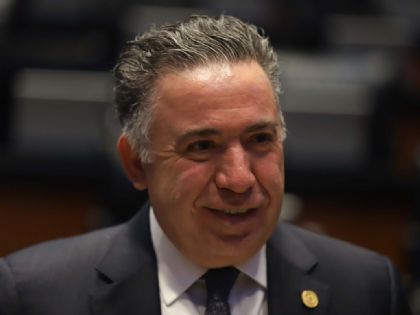 ENRIQUE INZUNZA PIDE LICENCIA AL SENADO TRAS DECLARAR ANTE LA FGR