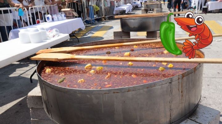 Así hacen en Alvarado el arroz a la tumbada más grande del mundo, con más de 100 años de antigüedad