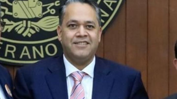 Exsecretario de Finanzas de Rocha Moya arriba a EU tras haberse entregado en Irlanda