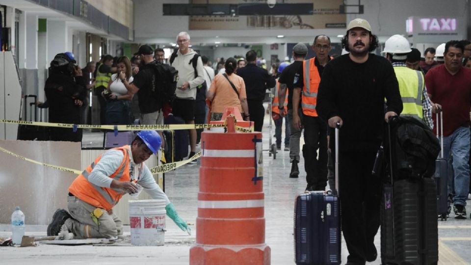 Del Ángel al AICM: la odisea de llegar al aeropuerto entre lodo, obras y trayectos interminables