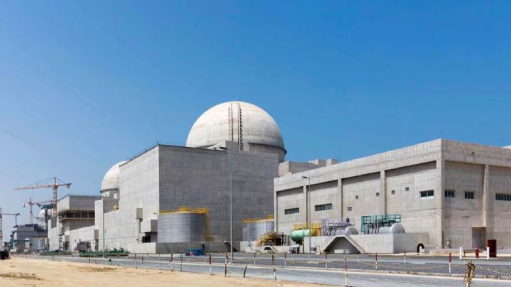 Atacan con drones planta nuclear de Emiratos Árabes