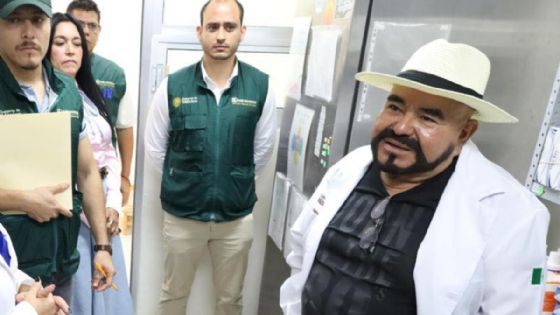 Roberto Ramos Alor asegura que falta de medicamentos es solo “un ridículo montaje"