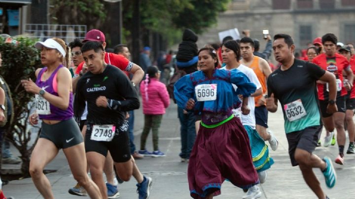 Corredora rarámuri, Sabina Martínez, gana bronce en maratón de China