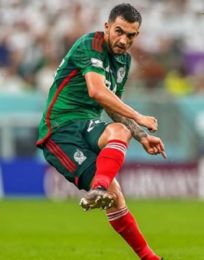 Foto descriptiva de: Selección Mexicana: Luis Chávez y César Montes se unen a la concentración rumbo al Mundial