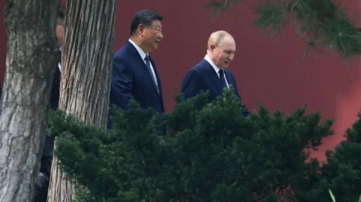 Putin llega a China para reunirse con Xi Jinping a días de su encuentro con Trump