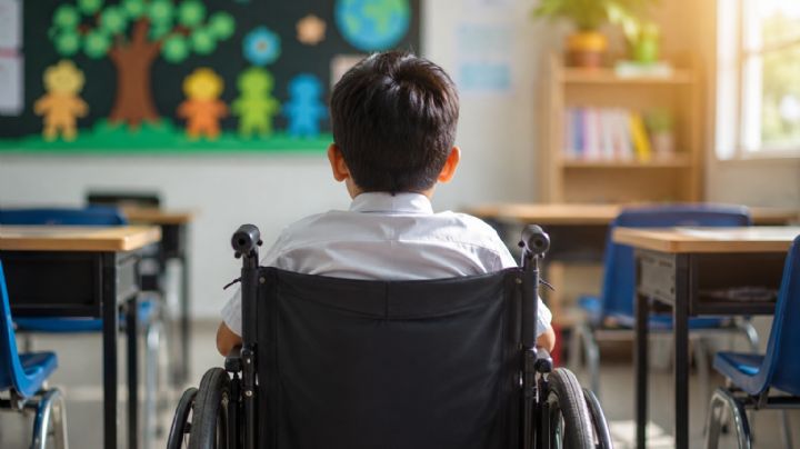 La parálisis cerebral no lo detuvo; el rechazo escolar tampoco: sueña con ser profesor
