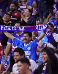 Foto descriptiva de: Boletos en reventa para la final Pumas vs Cruz Azul alcanzan hasta los 200 mil pesos