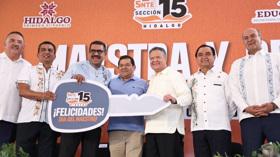 El gobernador Julio Menchaca estacó la inversión en educación.