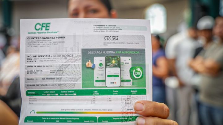 Usuarios bloquean oficinas de CFE en Sinaloa por recibos “impagables” de 18,000 pesos