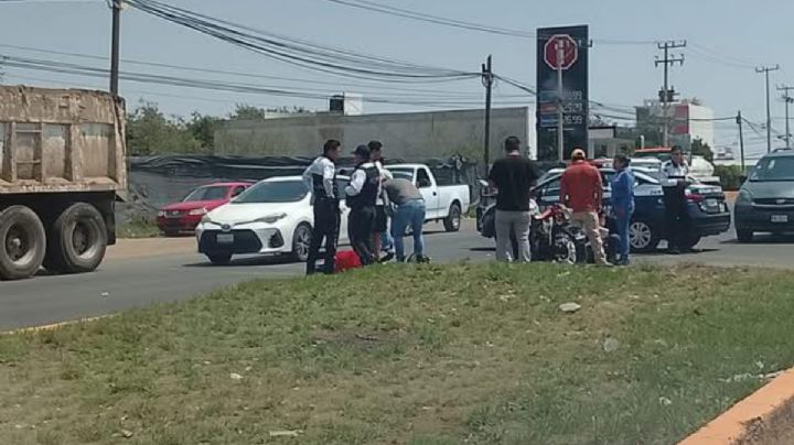 ¡Buscan a sus familias! Dos motociclistas heridos tras ser atropellados en Tulancingo