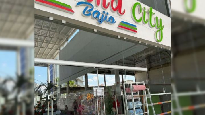 Tiendas chinas cerradas en León solo recibían pagos en efectivo