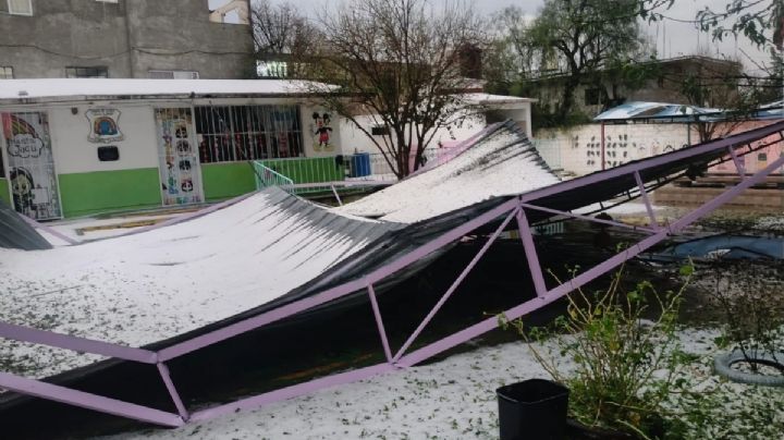 Cuautepec entrega apoyos a familias afectadas por intensa granizada