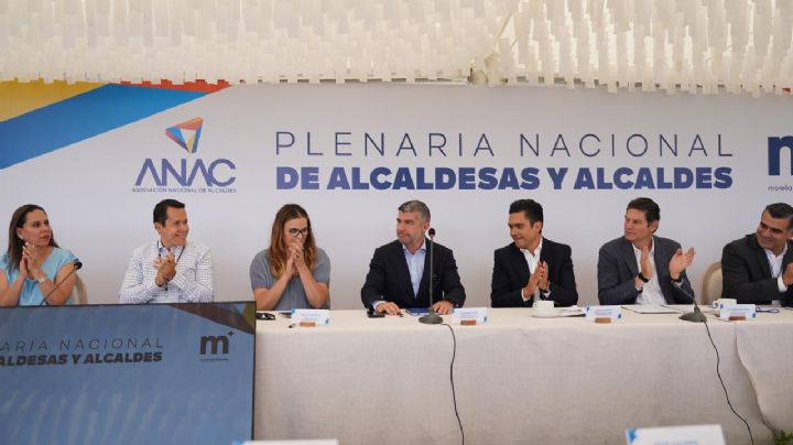 Gobiernos del PAN demuestran que sí se puede dar resultados desde lo local: Jorge Romero