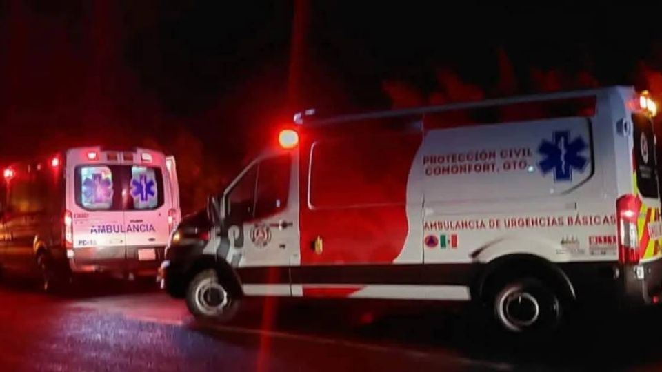 Tras el choque uno de los vehículos se incendió en el que murieron dos mujeres, el choque fue a la altura de Presa Blanca y San Juan de la Vega.