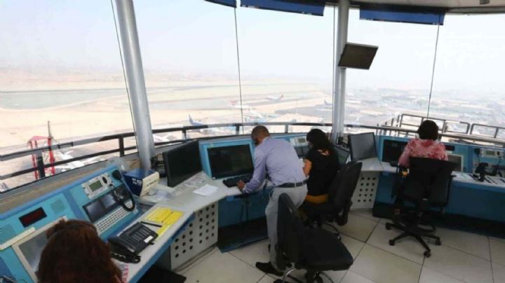 Caos en el AICDMX por controladores aéreos