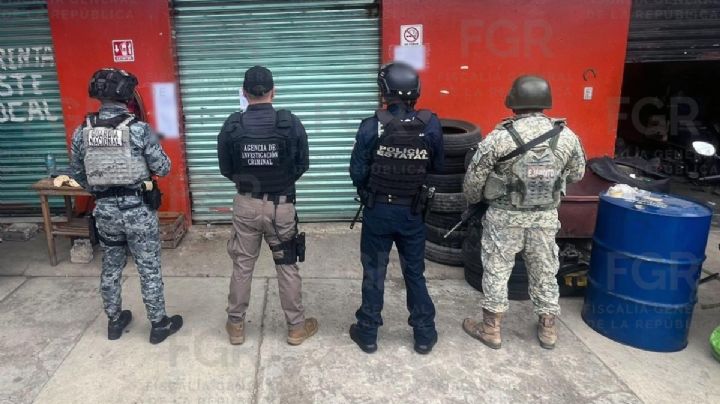 FGR asegura cerca de mil litros de huachicol durante cateo en Tenango de Doria
