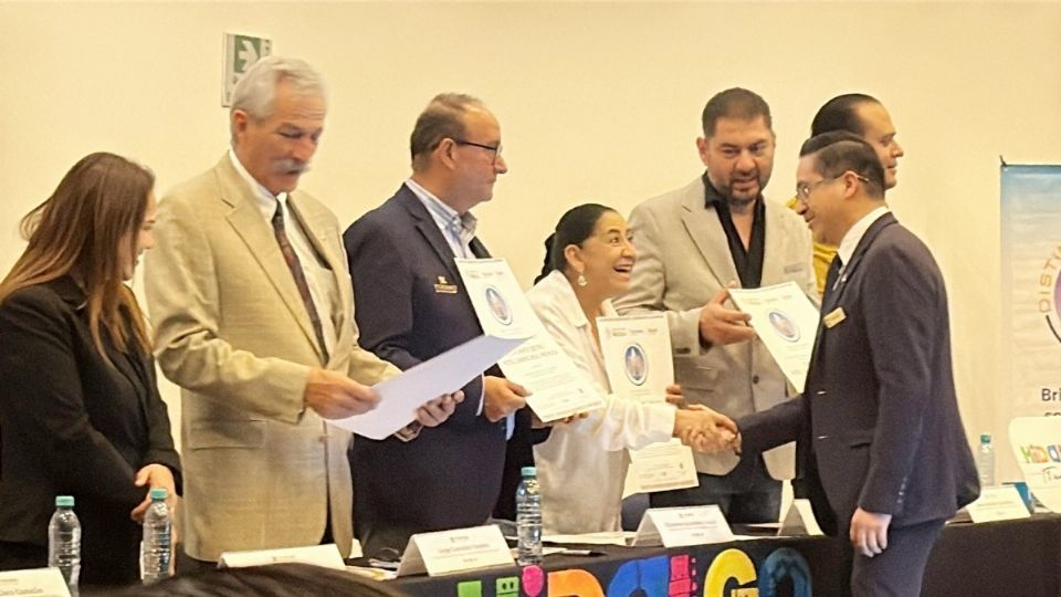 Entregaron 109 reconocimientos a prestadores de servicios turísticos de Hidalgo