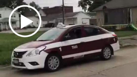 Captan a taxi de Tenochtitlán, Veracruz, circulando en Estados Unidos (Video)