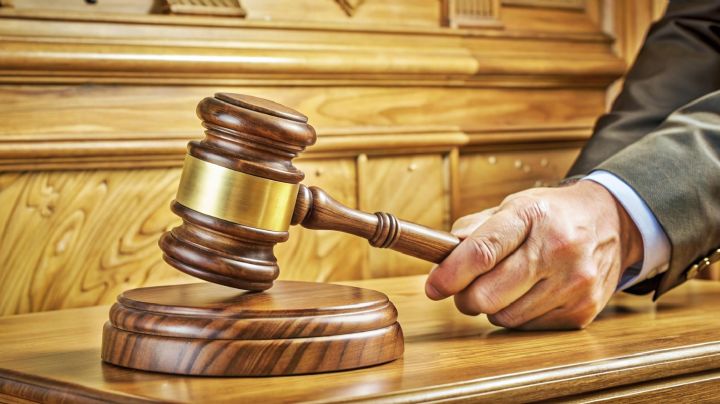 SCJN determina que el recorte salarial a una madre vulnera directamente los derechos de su hija