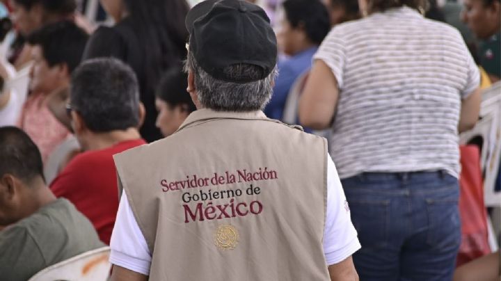 Realizan entrega de cerca de 400 tarjetas de pensión en San Andrés Tuxtla
