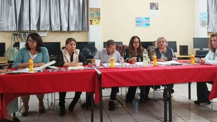 Docentes de Hidalgo anuncian posibles protestas en apoyo a la CNTE, condenan operativo del Zócalo